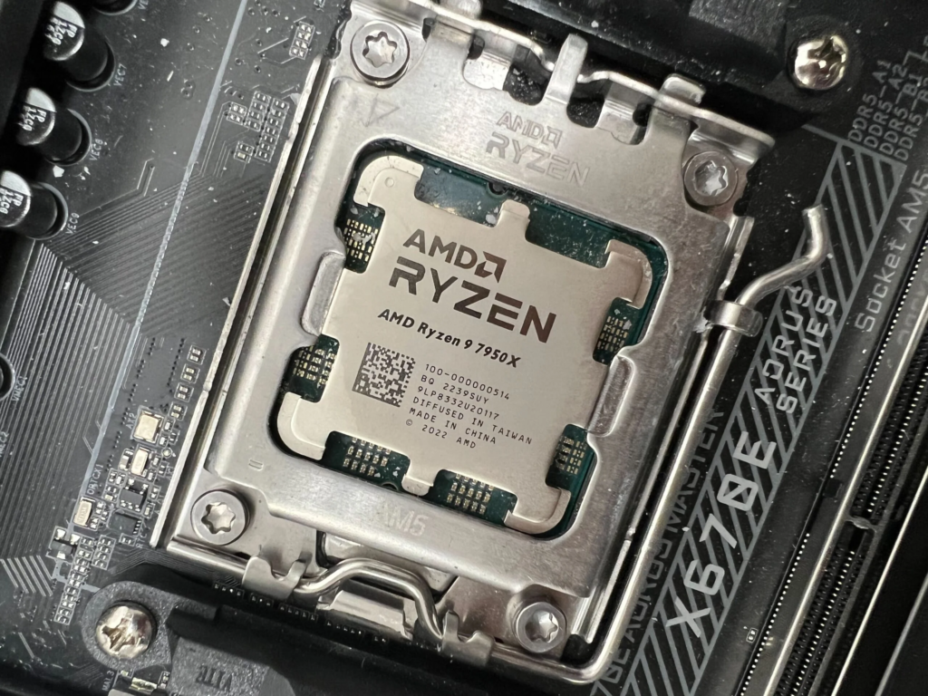 AMD Ryzen 9 7950X